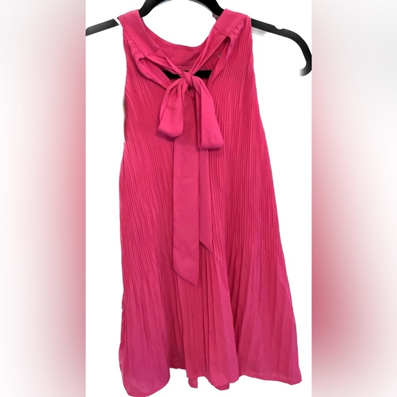 NWT FSL APPAREL Pink Pleated Halter Top with Tie on Back, Size S - Picture 7 of 8